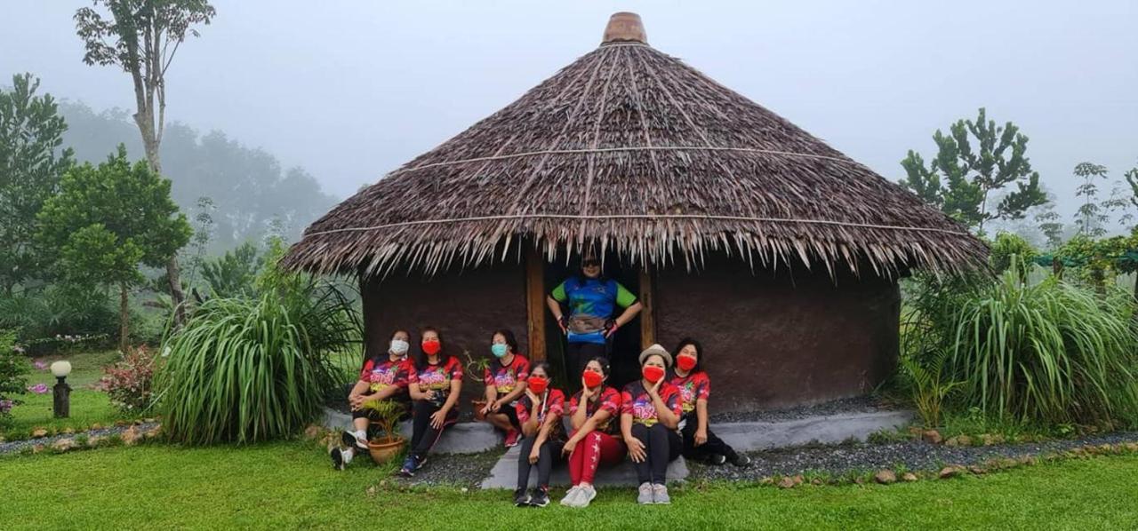 Baan Farang Homestay Phra Saeng Ban Nam Dam Bagian luar foto